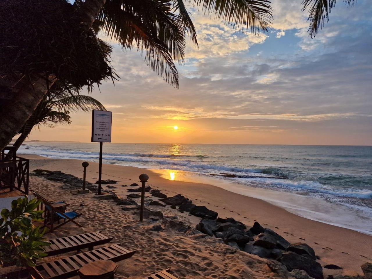 Panorama Beach Hotel Tangalle Exterior foto