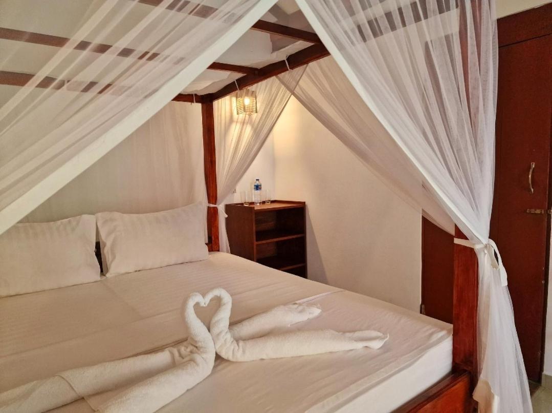 Panorama Beach Hotel Tangalle Exterior foto